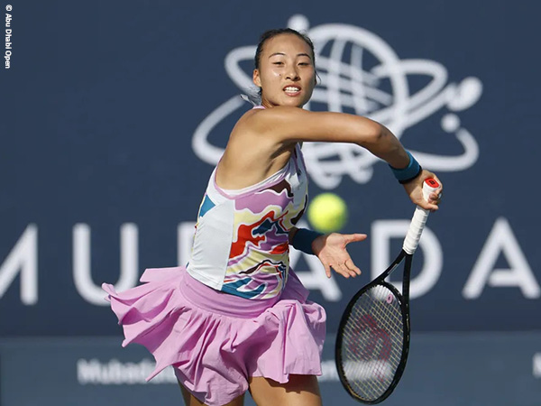 Jelena Ostapenko Gigit Jari, Zheng Qinwen Maju Ke Perempatfinal Di Abu Dhabi