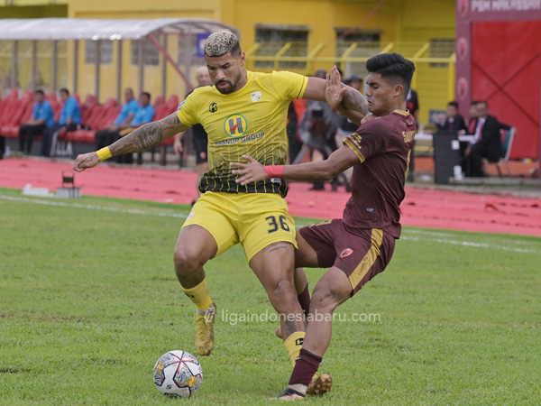 Pemain bertahan Barito Putera, Renan Alves