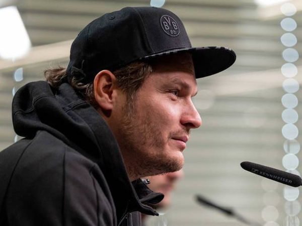 Pelatih Borussia Dortmund Edin Terzic