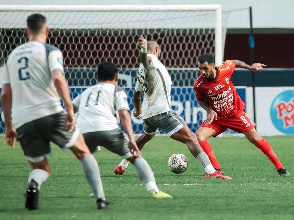 Bali United ditahan imbang Persib dengan skor 1-1