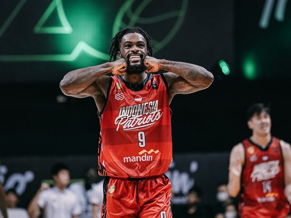 Kemenangan Indonesia Patriots atas Dewa United Surabaya buat Coach Milos Pejic tersenyum lebar.