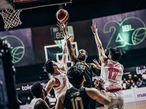 West Bandits Solo dipaksa bertekuk lutut oleh Bima Perkasa Jogjakarta.