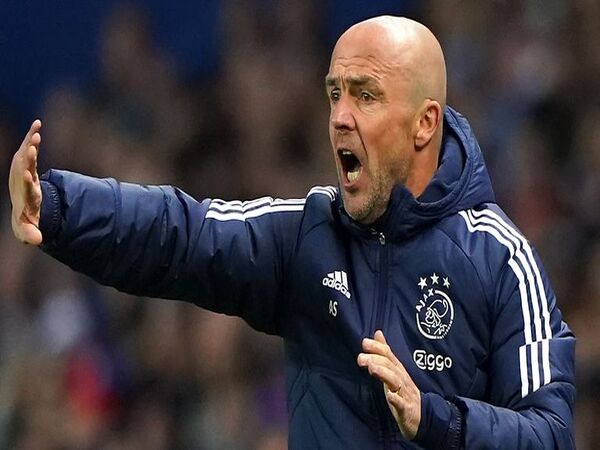Mantan bos Ajax Amsterdam yaitu Alfred Schreuder, diberitakan menjadi kandidat terkuat sebagai manajer baru Leeds United / via Getty Images