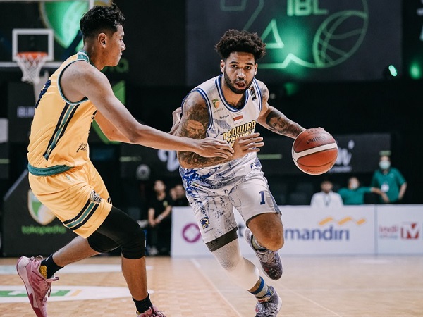 David Singleton lega Prawira Bandung menang telak atas Satya Wacana.