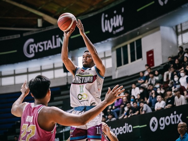 Kemenangan Amartha Hangtuah atas West Bandits Solo buat Stevan Neno puas.