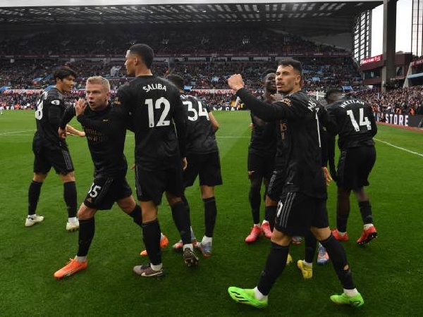 Bek Arsenal, Oleksandr Zinchenko, mencetak satu gol ke gawang Aston Villa