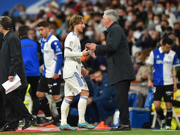 Carlo Ancelotti Minta Real Madrid Perpanjang Kontrak Luka Modric | Liga ...