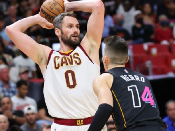 Cleveland Cavaliers Berencana untuk Pensiunkan Nomor Jersey Kevin Love. (Images: Getty)