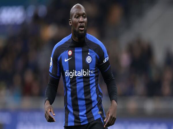 Tembus 103 kg, berat badan berlebih Romelu Lukaku disoroti oleh CEO Inter Milan / via Getty Images