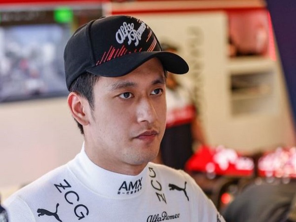 Pebalap Alfa Romeu, Guanyu Zhou.