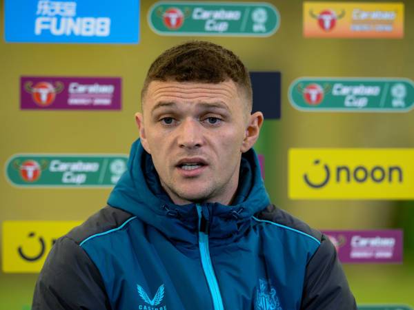 Newcastle Sering Mengulur Waktu, Kieran Trippier Menikmatinya