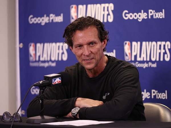 Atlanta Hawks selangkah lagi dapatkan jasa Quin Snyder.