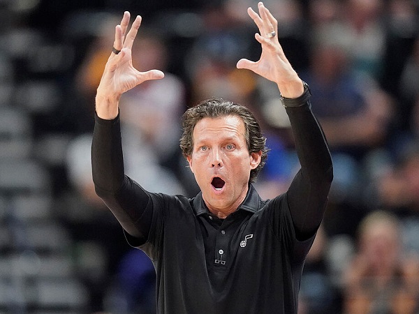 Atlanta Hawks angkat Quin Snyder jadi pelatih anyar tim.