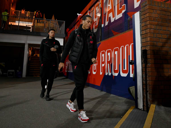 Van Dijk Beri Respon Tentang Ejekan Ruud Gullit