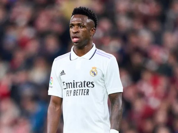 Hina Vinicius Jr, Fans Mallorca Diancam Denda dan Larangan