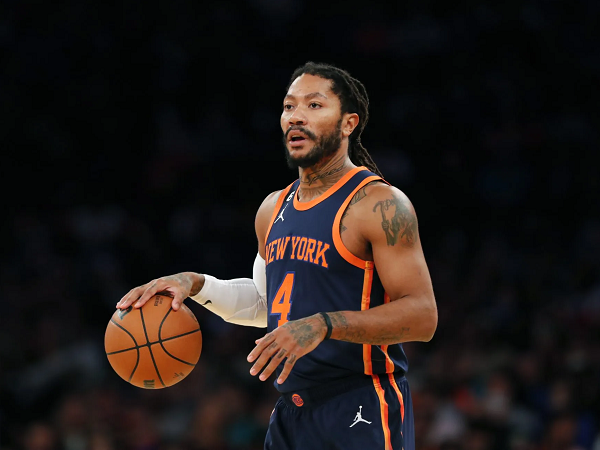 Derrick Rose ingin tuntaskan kontraknya secara profesional bersama Knicks.