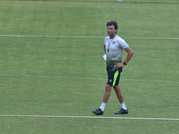 Pelatih Persib, Luis Milla