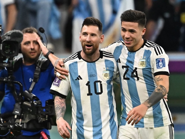 Enzo Fernandez dan Lionel Messi