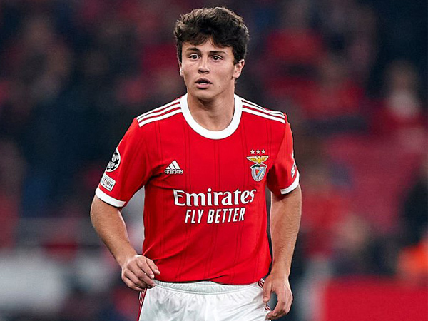 Gelandang Benfica, Joao Neves.