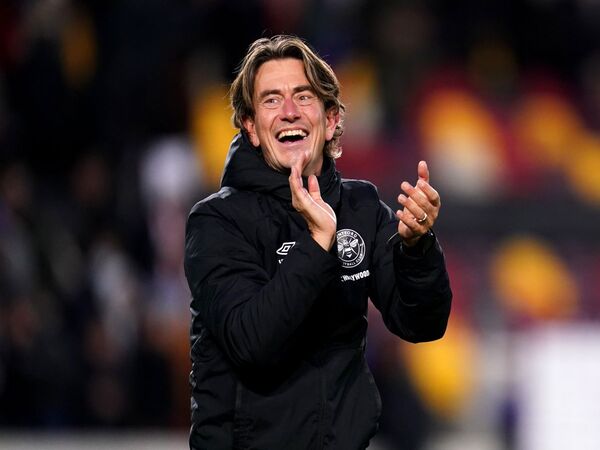 Pelatih Brentford yaitu Thomas Frank, meredakan isu soal spekulasi dirinya bakal menggantikan posisi dari Antonio Conte di Tottenham Hotspur / via Getty Images