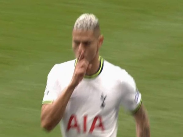 Conte tanggapi aksi antik Richarlison