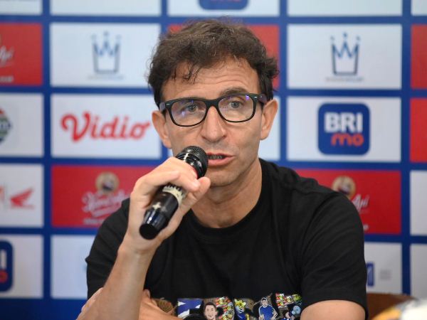 Pelatih Persib, Luis Milla