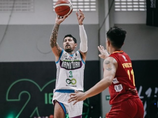 Point guard veteran Amartha Hangtuah, Kelly Purwanto. (images: IBL)
