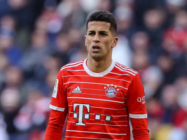 Bek sayap Bayern Munich, Joao Cancelo.