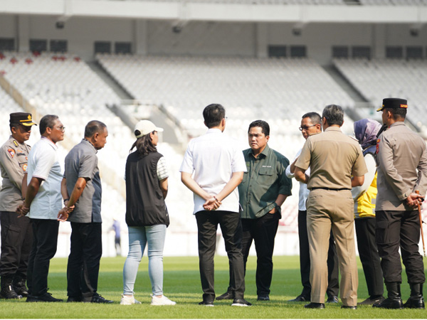Ketua Umum PSSI, Erick Thohir mengunjungi SUGBK sebagai salah satu venue Piala Dunia U-20 2023