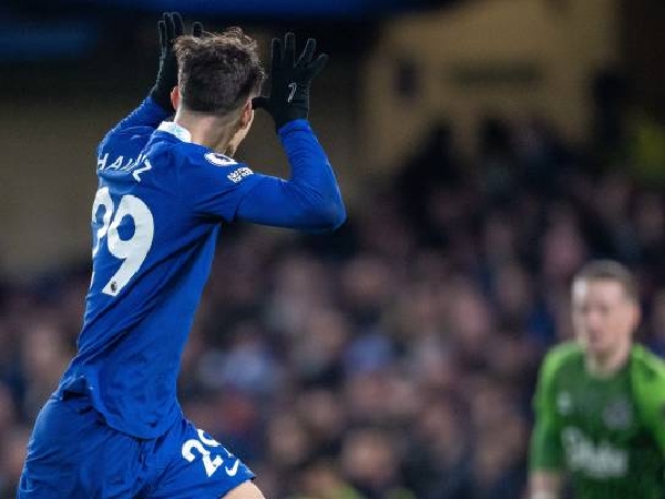 Kai Havertz mengejek Jordan Pickford setelah mencetak gol