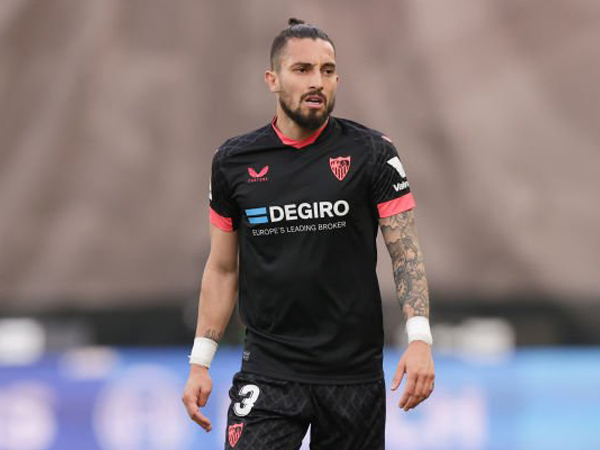 Bek kiri Sevilla, Alex Telles.