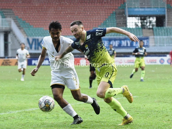 Persib sukses atasi perlawanan Dewa United