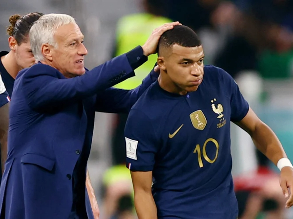 Didier Deschamps dan Kylian Mbappe