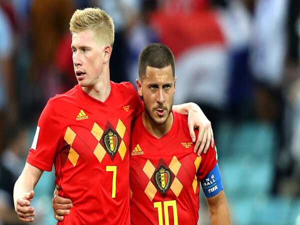 Kevin De Bruyne resmi ditunjuk sebagai kapten baru Timnas Belgia, menggantikan Eden Hazard yang pensiun pasca Piala Dunia 2022 kemarin / via Getty Images