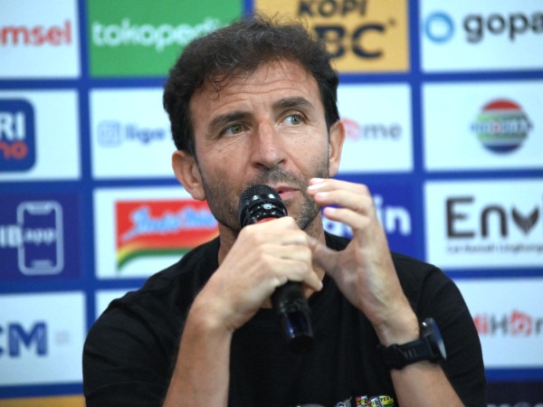 Pelatih Persib, Luis Milla