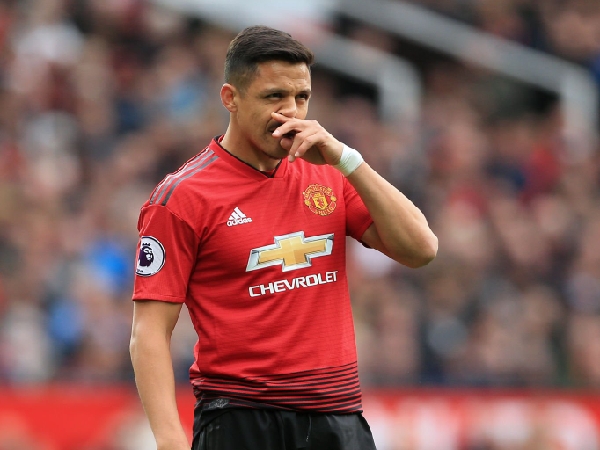 Alexis Sanchez membelot ke Manchester United dari Arsenal