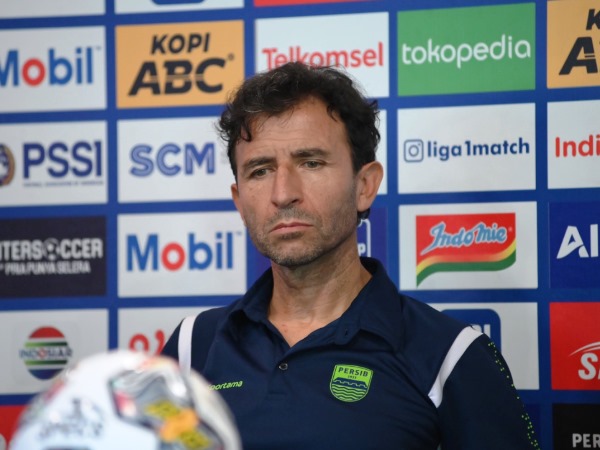 Pelatih Persib, Luis Milla