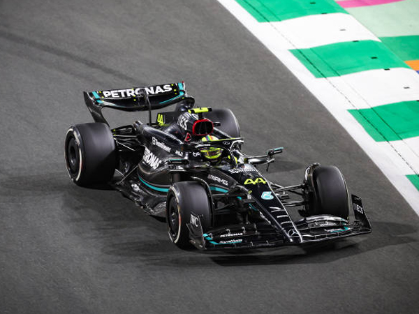 Mercedes Masih Belum Stabil, Lewis Hamilton Sudah Berani Tebar Ancaman