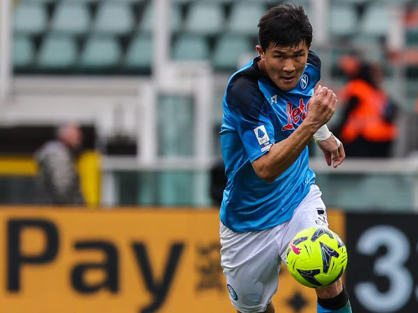 Bek Napoli, Kim Min-jae.