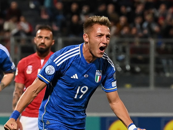 Striker incaran Lazio