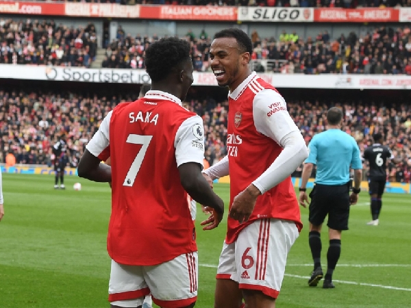 Gabriel Magalhaes dan Bukayo Saka