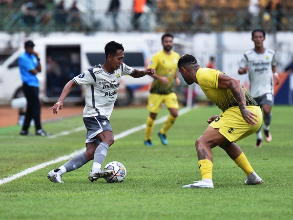 Beckham Putra Nugraha ketika melawan Barito Putera