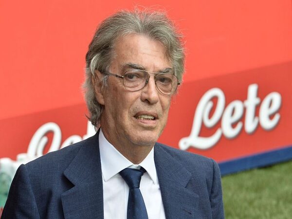 Mantan Presiden Inter Milan yaitu Massimo Moratti, mendukung Antonio Conte untuk kembali menukangi Nerazzurri mulai musim depan / via Getty Images