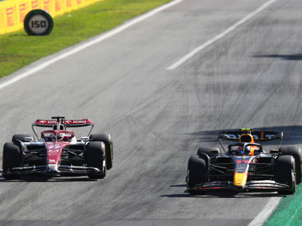Bottas dan Perez Start dari Pit Lane di GP Australia