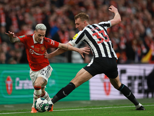 Dan Burn dan Antony.