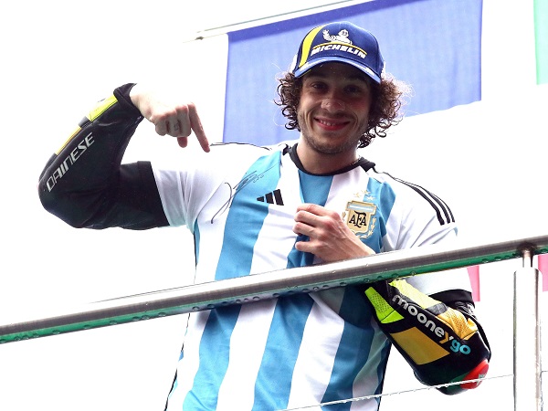 Marco Bezzecchi apresiasi jasa besar Rossi yang buatnya berhasil menangi GP Argentina.