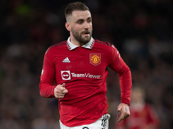 Bek kiri Manchester United, Luke Shaw.