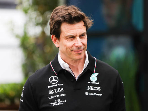 Mercedes Sedang Menurun, Kekayaan Toto Wolff Justru Meningkat Drastis