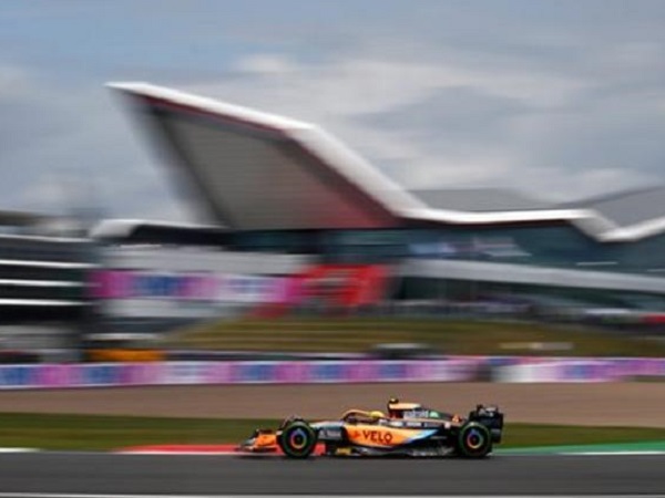 Pebalap Aston Martin, Valtteri Bottas