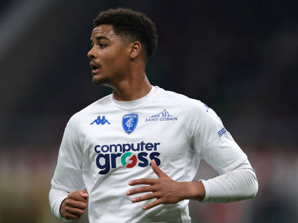 West Ham United Pimpin Perburuan Bek Pinjaman Juventus